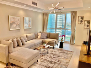 White Sage - Lakefront Apartment Amidst Parks With Lake Access